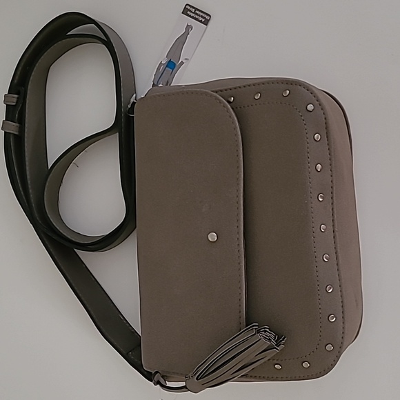 Gray Studded Saddle Crossbody/Shoulder Bag NWT - Picture 5 of 16